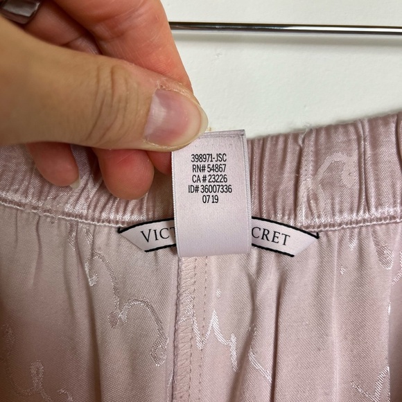 Victoria’s Secret Pink Satin Lounge Pants M Y2K Logo PJ Wide Leg Cozycore Hygge - Picture 9 of 14